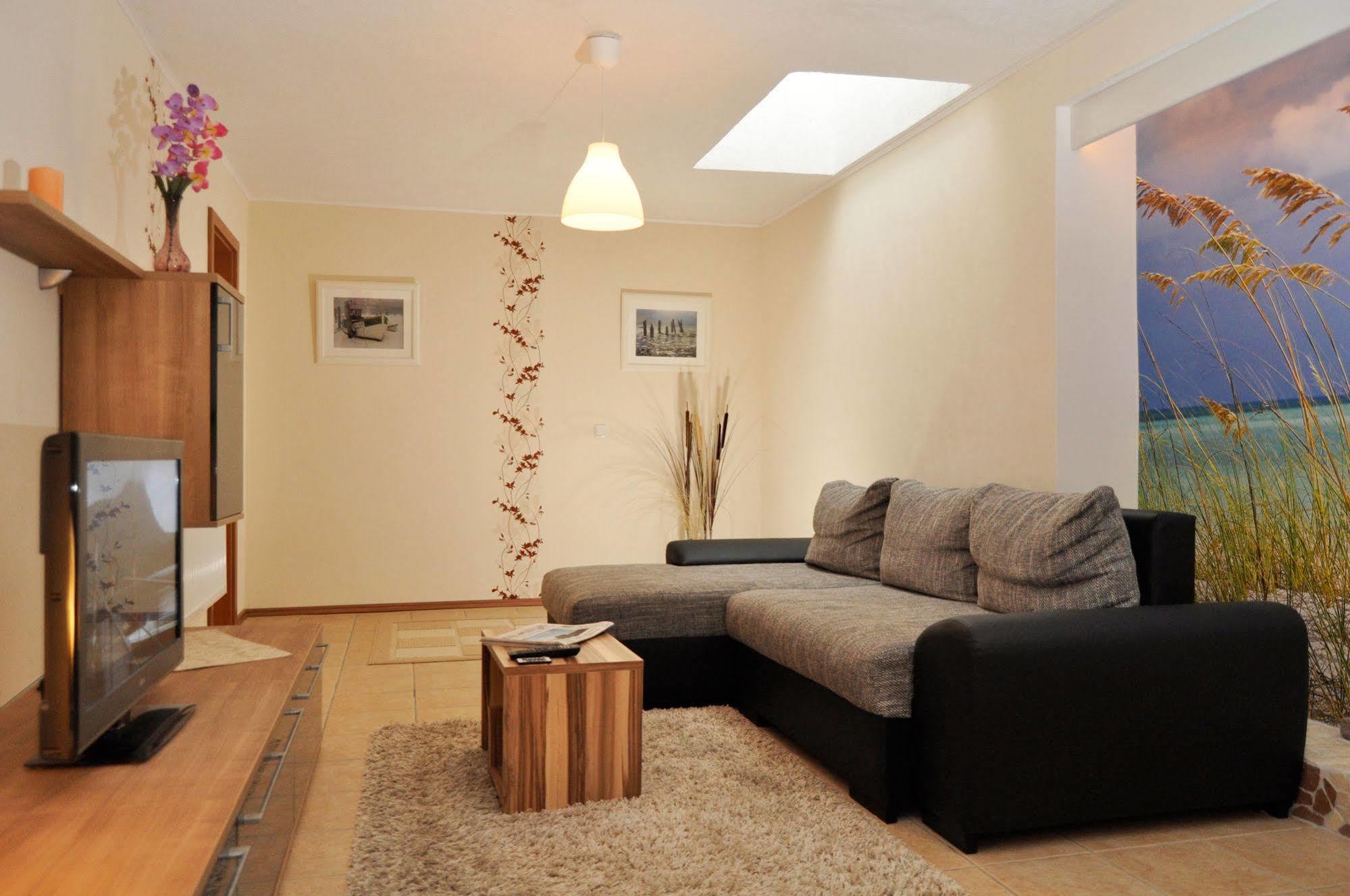Pension Zum Riedensee Bastorf Ngoại thất bức ảnh