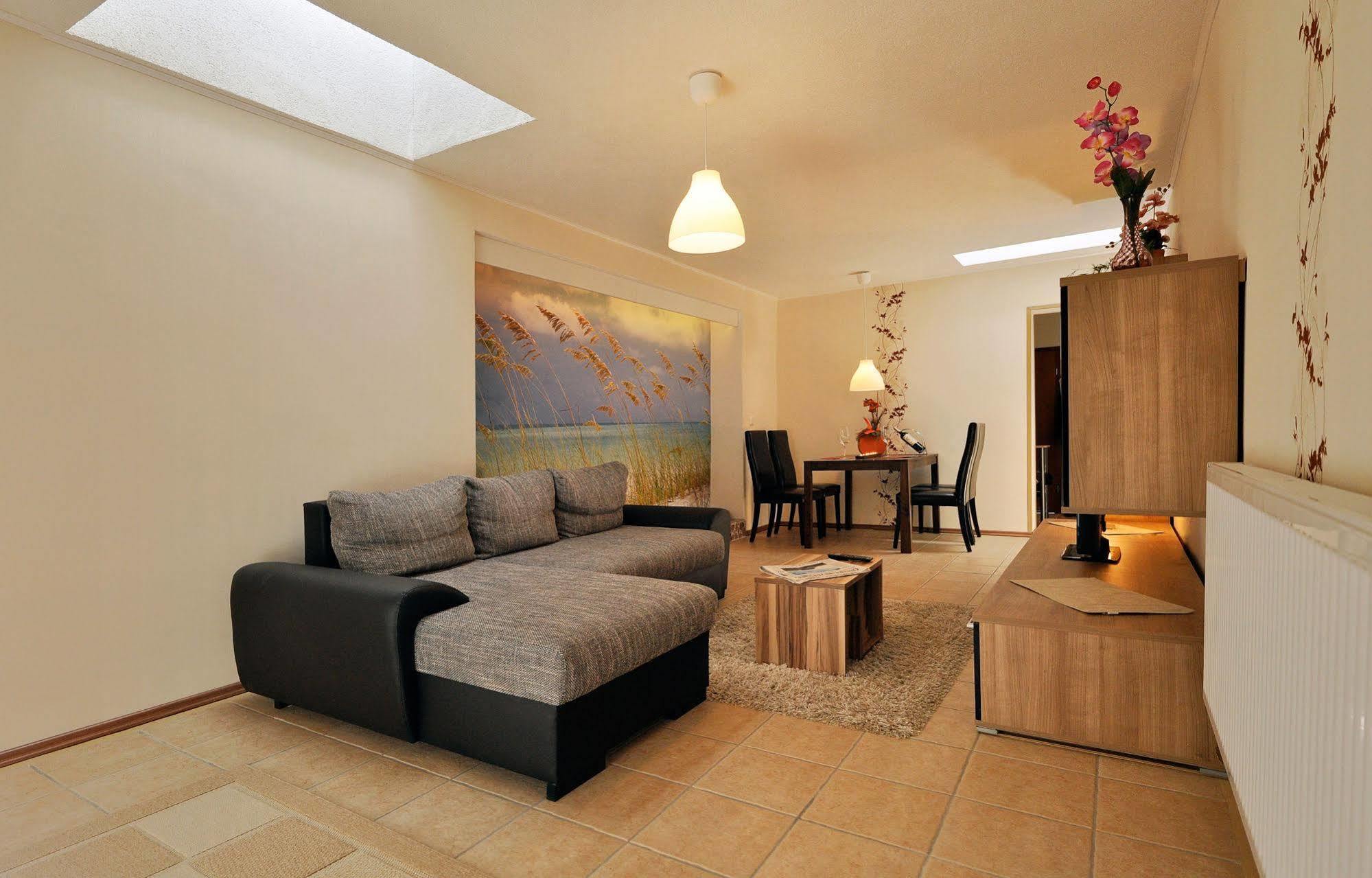 Pension Zum Riedensee Bastorf Ngoại thất bức ảnh